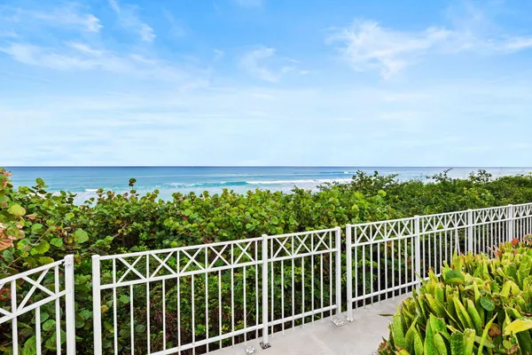$749,000 | 840 Ocean Drive, Unit 1005, Juno Beach, FL 33408
