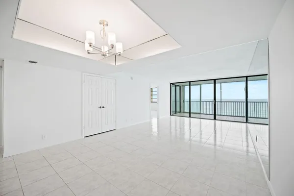 $749,000 | 840 Ocean Drive, Unit 1005, Juno Beach, FL 33408