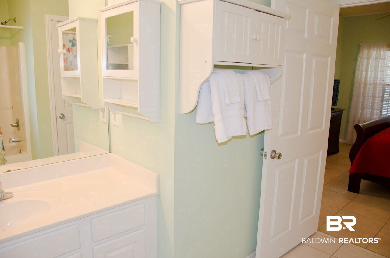 4351 Lindsey Lane, Unit A Orange Beach, AL 36561 - Photo 14 of 29 Master Bath