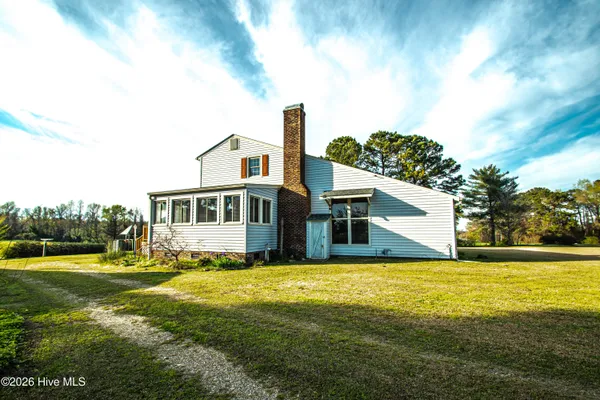 $209,300 | 8564 South Nc 41 Highway, Wallace, NC 28466