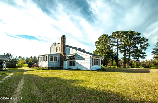 $209,300 | 8564 South Nc 41 Highway, Wallace, NC 28466