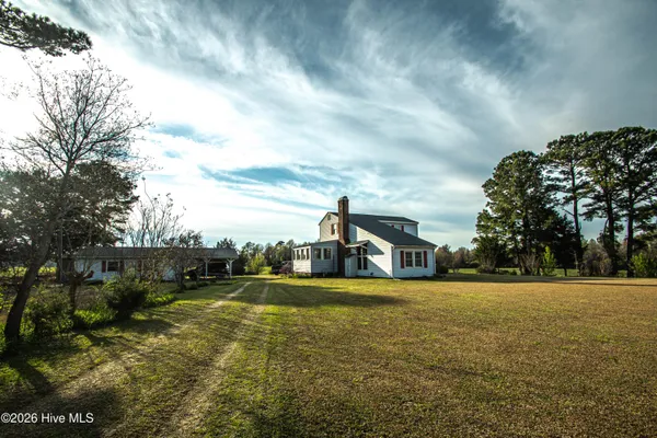 $209,300 | 8564 South Nc 41 Highway, Wallace, NC 28466