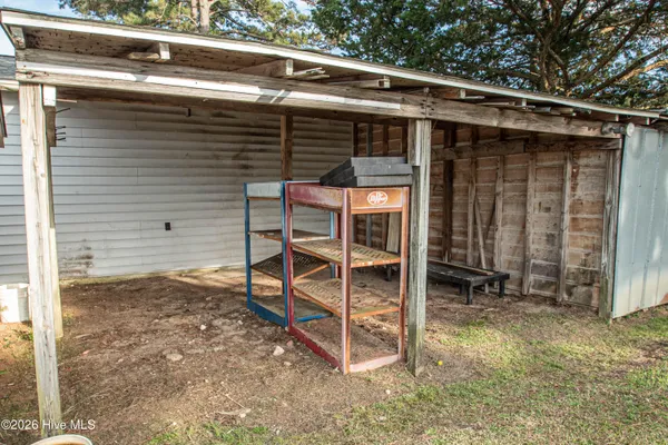 $209,300 | 8564 South Nc 41 Highway, Wallace, NC 28466