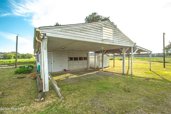 $209,300 | 8564 South Nc 41 Highway, Wallace, NC 28466