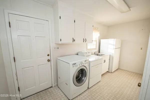 $209,300 | 8564 South Nc 41 Highway, Wallace, NC 28466