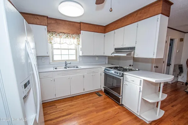 $209,300 | 8564 South Nc 41 Highway, Wallace, NC 28466