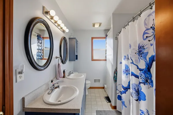 $347,900 | 2171 Avalon View Drive, Cedar Springs, MI 49319