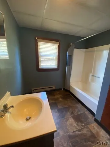 $900 | 8 South Jefferson Street, Unit A, Champion, NY 13619