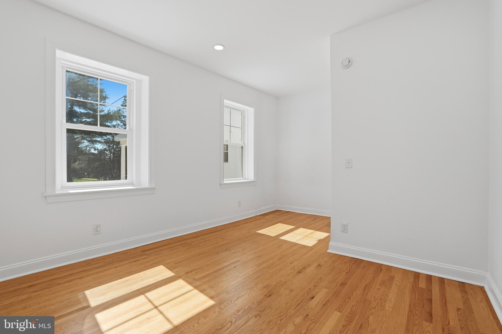 29 Pelham Road Philadelphia, PA 19119 - Photo 18 of 50