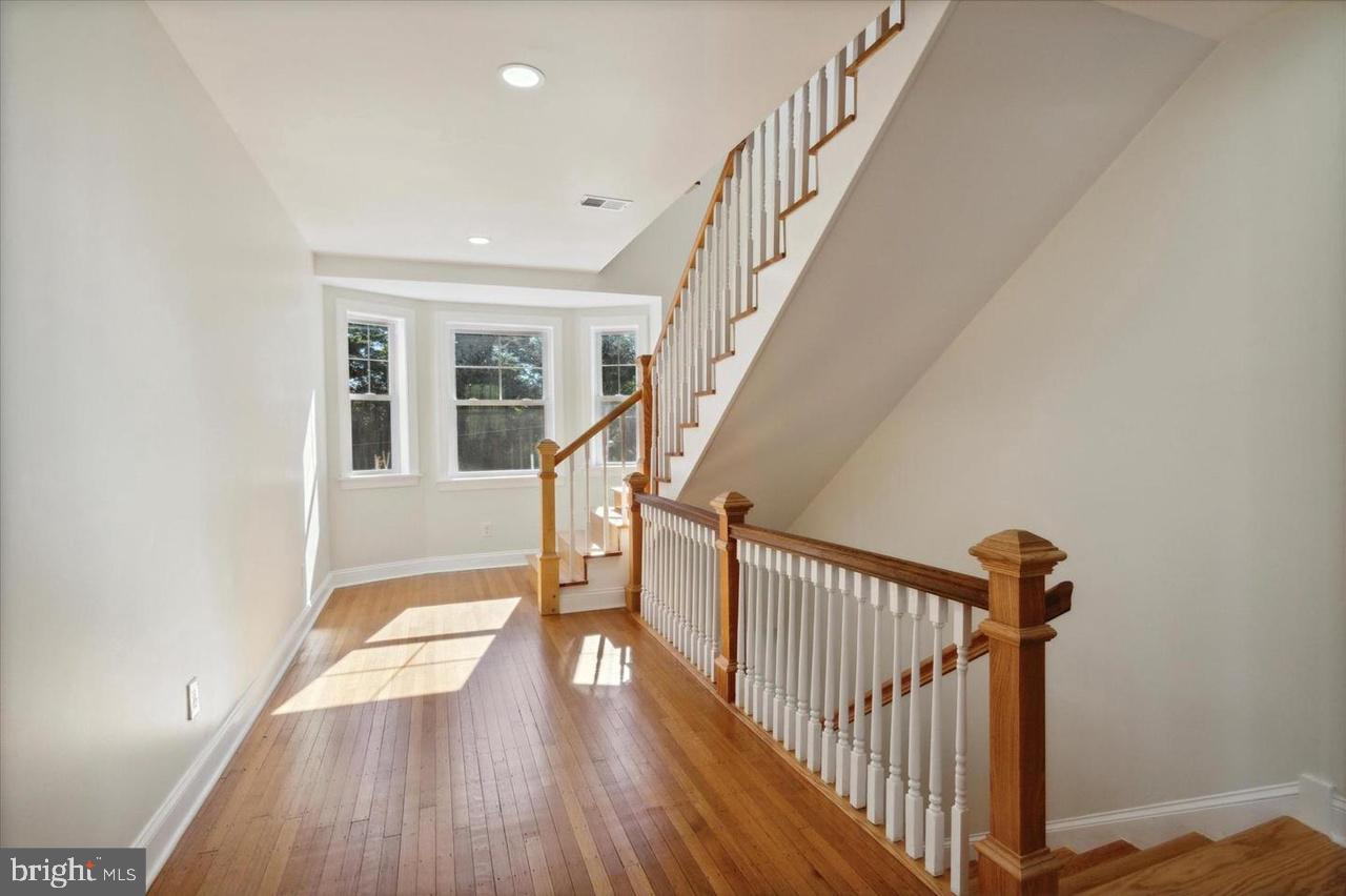 29 Pelham Road Philadelphia, PA 19119 - Photo 20 of 50