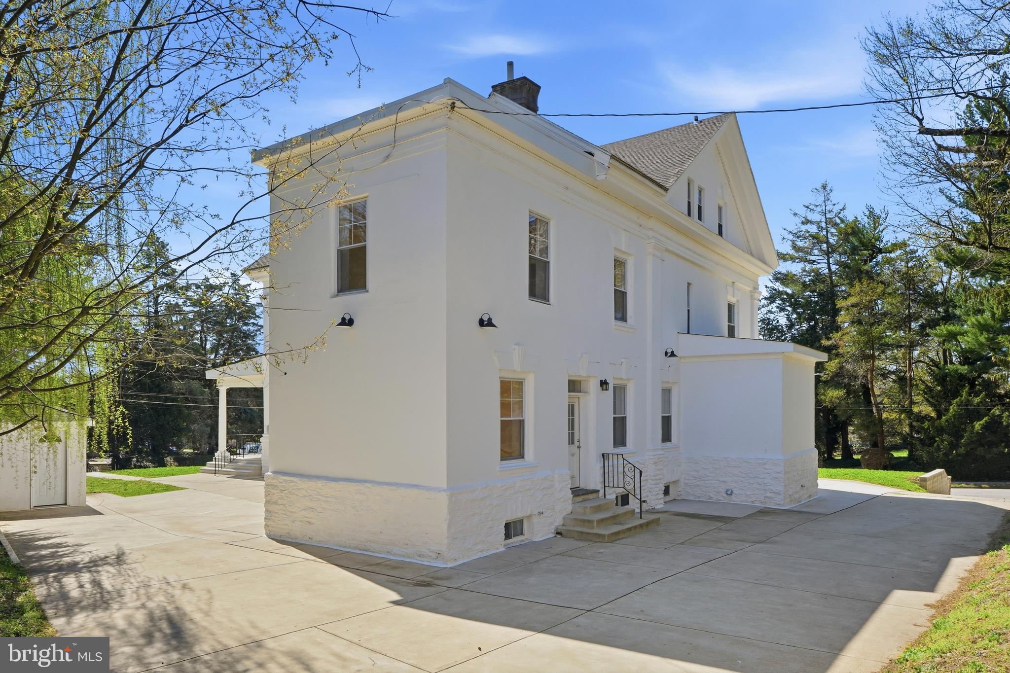 29 Pelham Road Philadelphia, PA 19119 - Photo 4 of 50