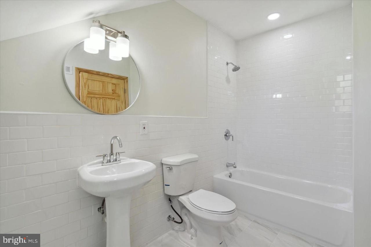 29 Pelham Road Philadelphia, PA 19119 - Photo 42 of 50