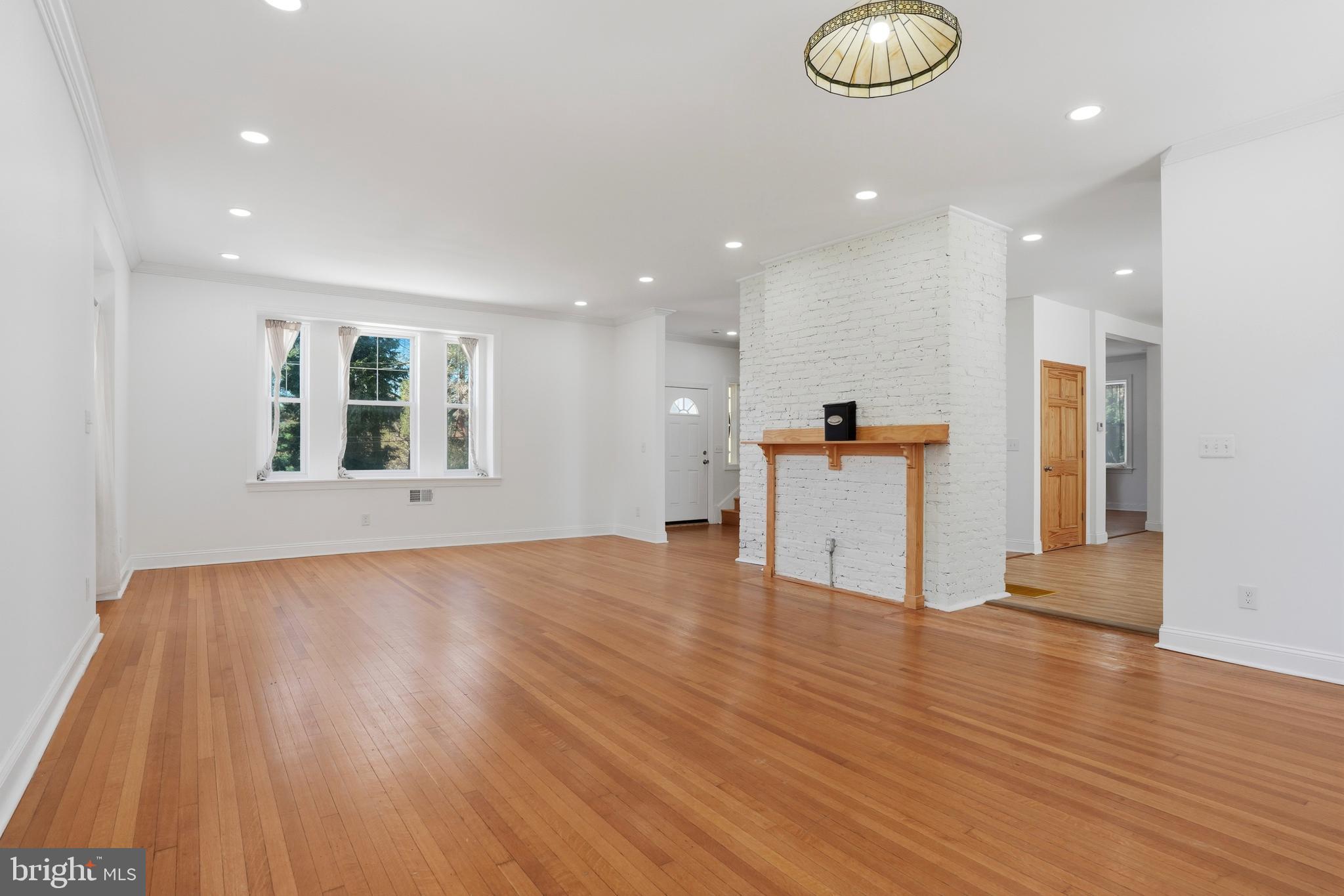 29 Pelham Road Philadelphia, PA 19119 - Photo 10 of 50