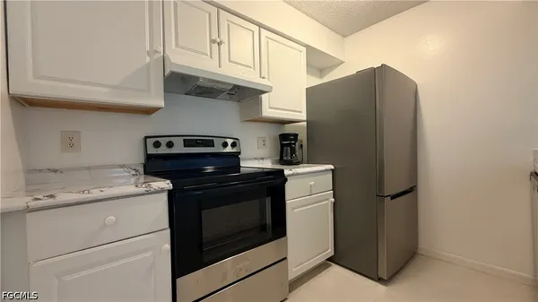 $1,100 | 3407 Winkler Avenue, Unit 309, Fort Myers, FL 33916