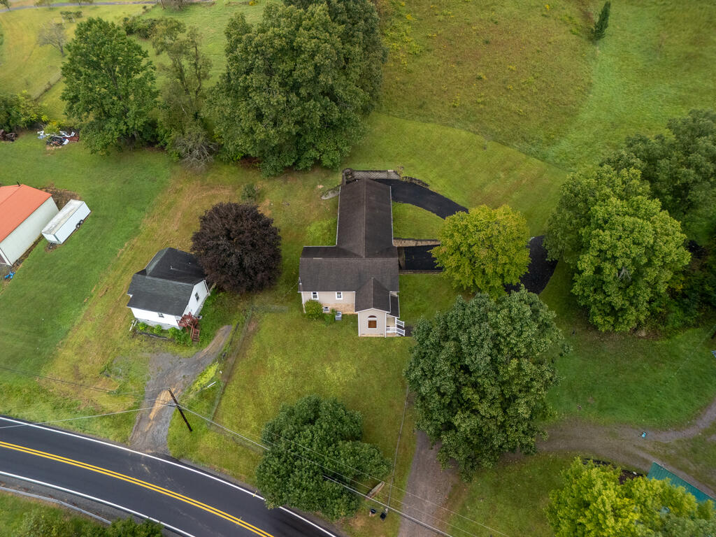 900 Maple Fork Road Mount Hope, WV 25880 - Photo 16 of 45 Gallery Image 16