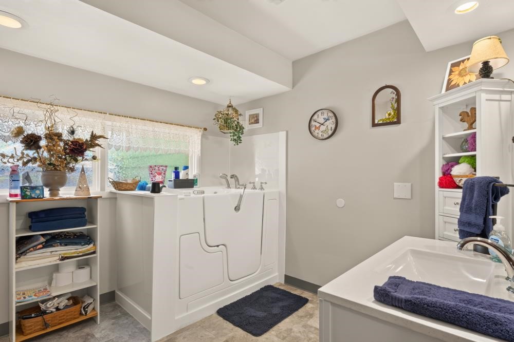 224 Ransford Avenue Irondequoit, NY 14622 - Photo 25 of 40