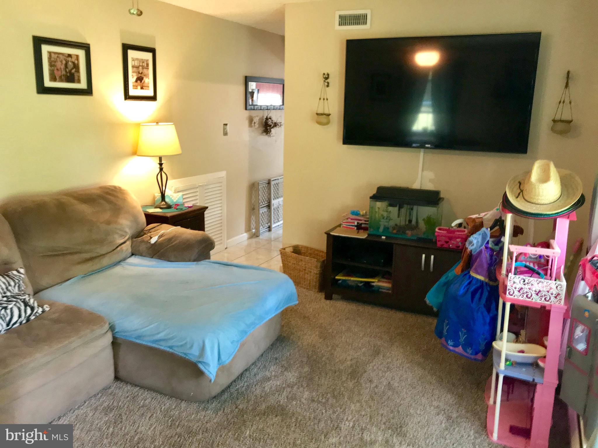 3501 Springmill Road Marcus Hook, PA 19061 - Photo 14 of 32 Family Room