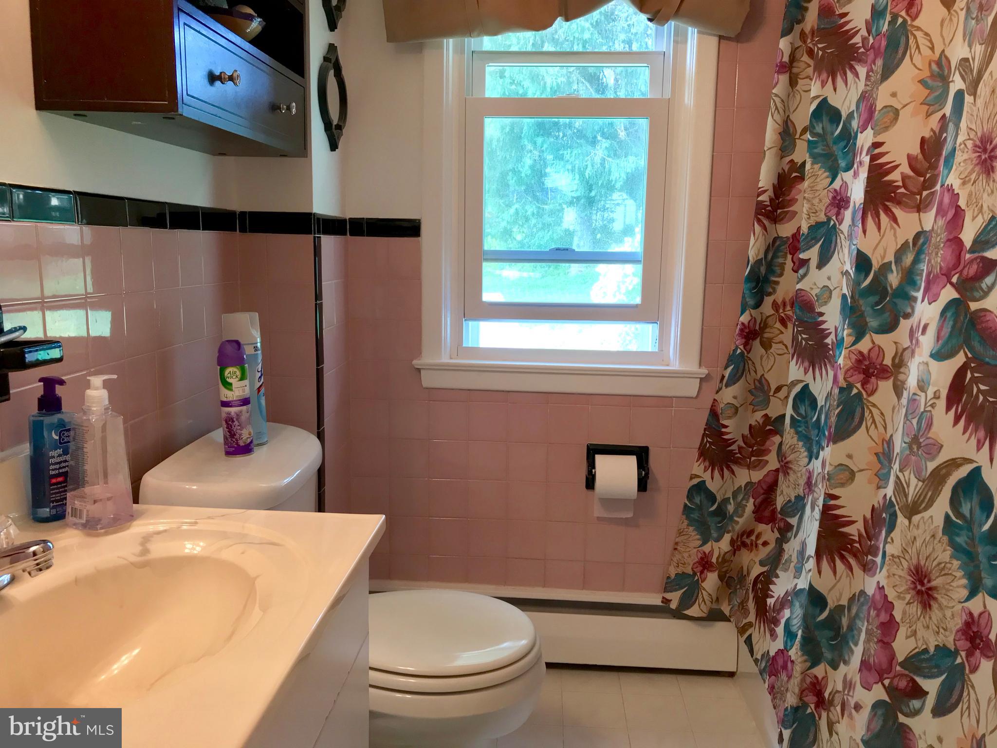 3501 Springmill Road Marcus Hook, PA 19061 - Photo 16 of 32 Bathroom