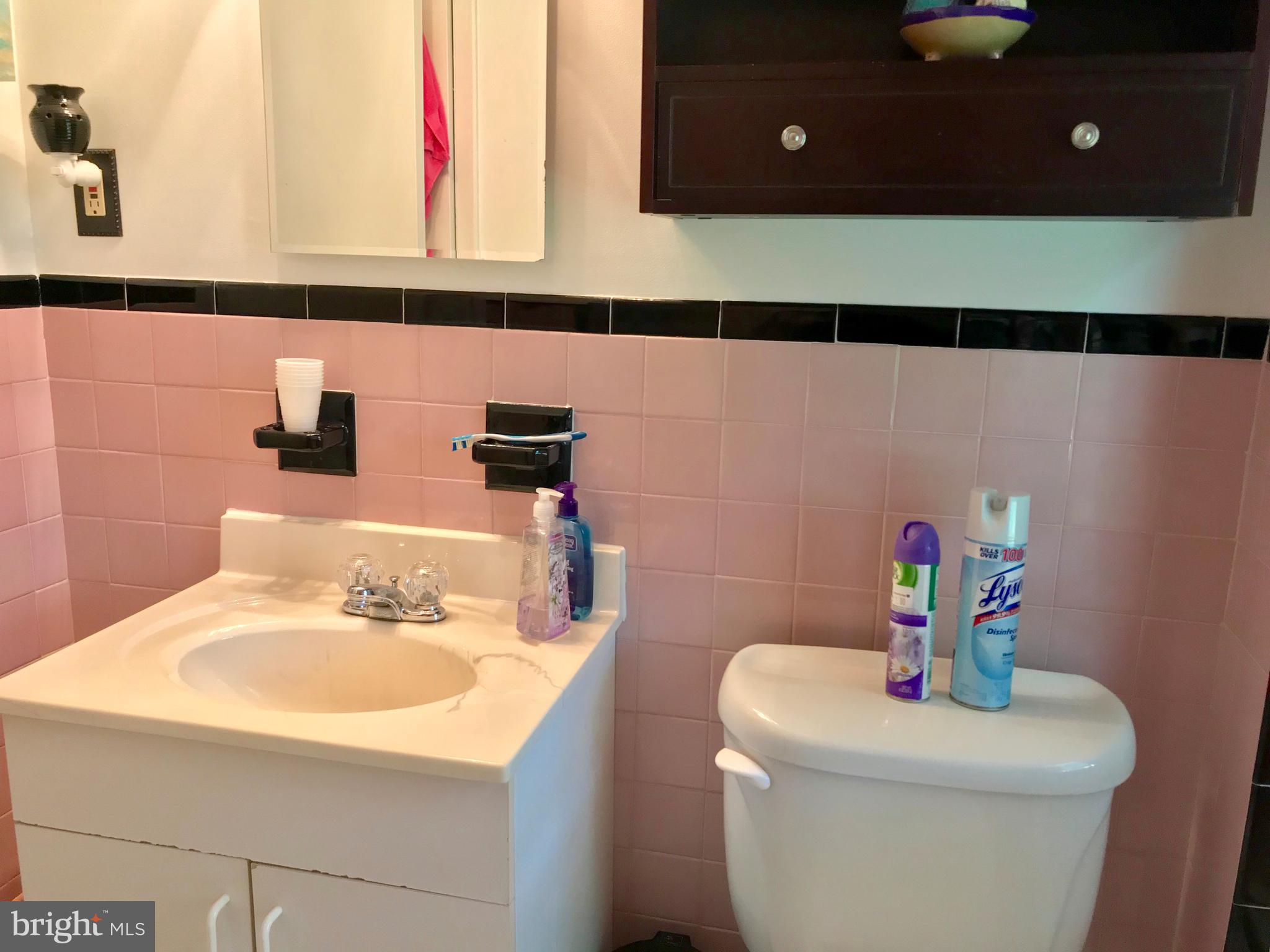 3501 Springmill Road Marcus Hook, PA 19061 - Photo 17 of 32 Bathroom