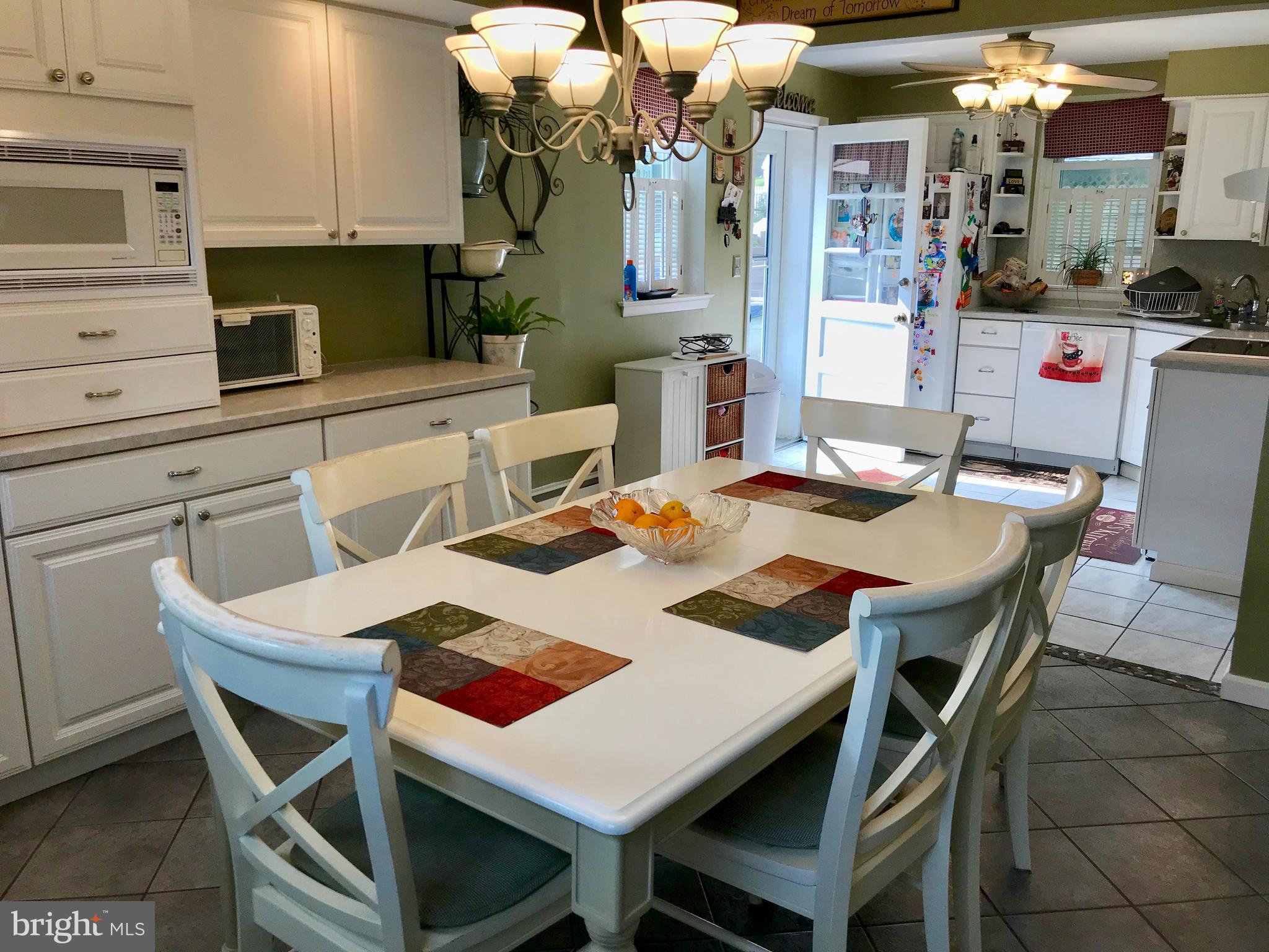 3501 Springmill Road Marcus Hook, PA 19061 - Photo 9 of 32 Open concept between Dining Room and Kitchen