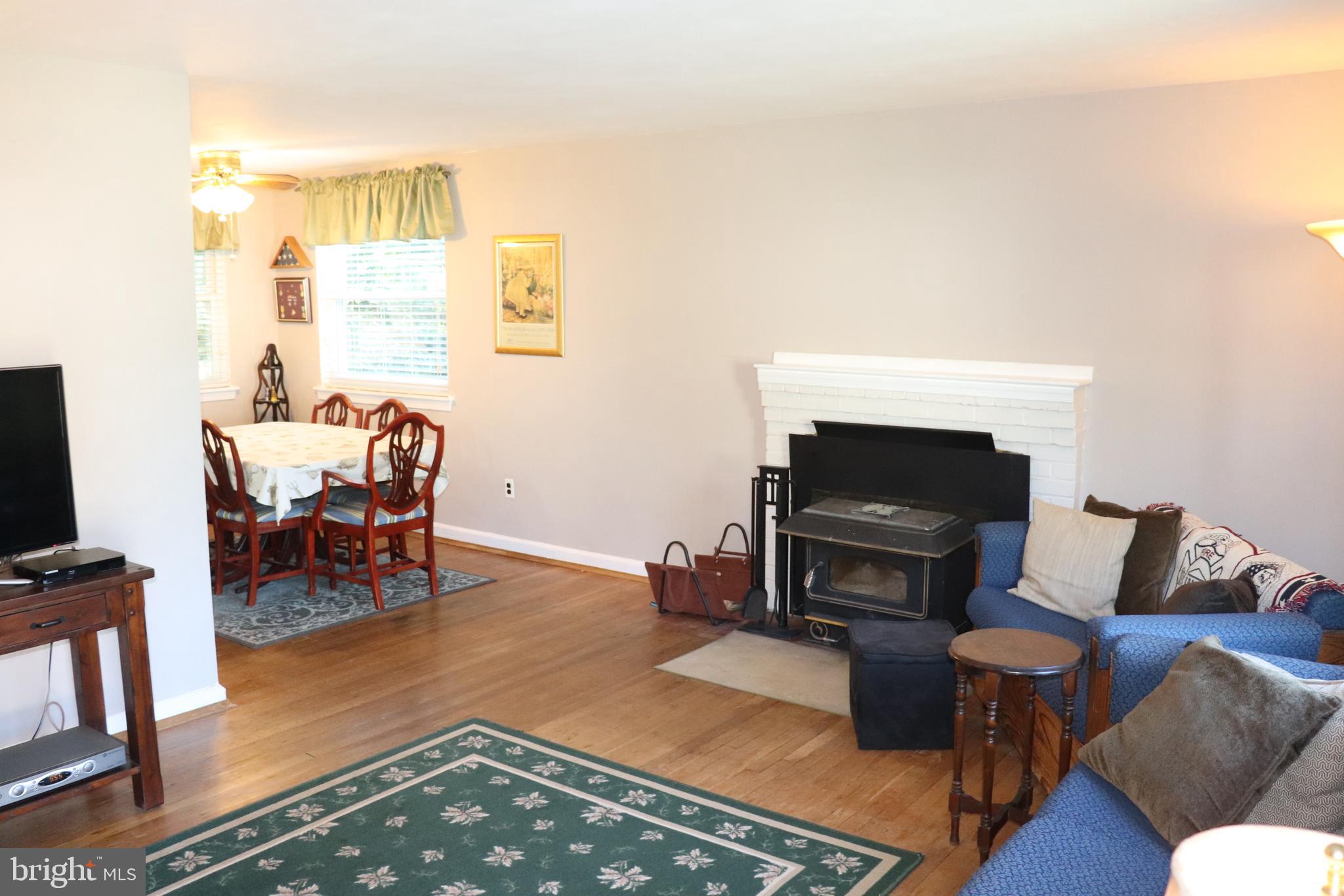 3809 Ridge Road Annandale, VA 22003 - Photo 2 of 40 Original Hardwoods thruout.