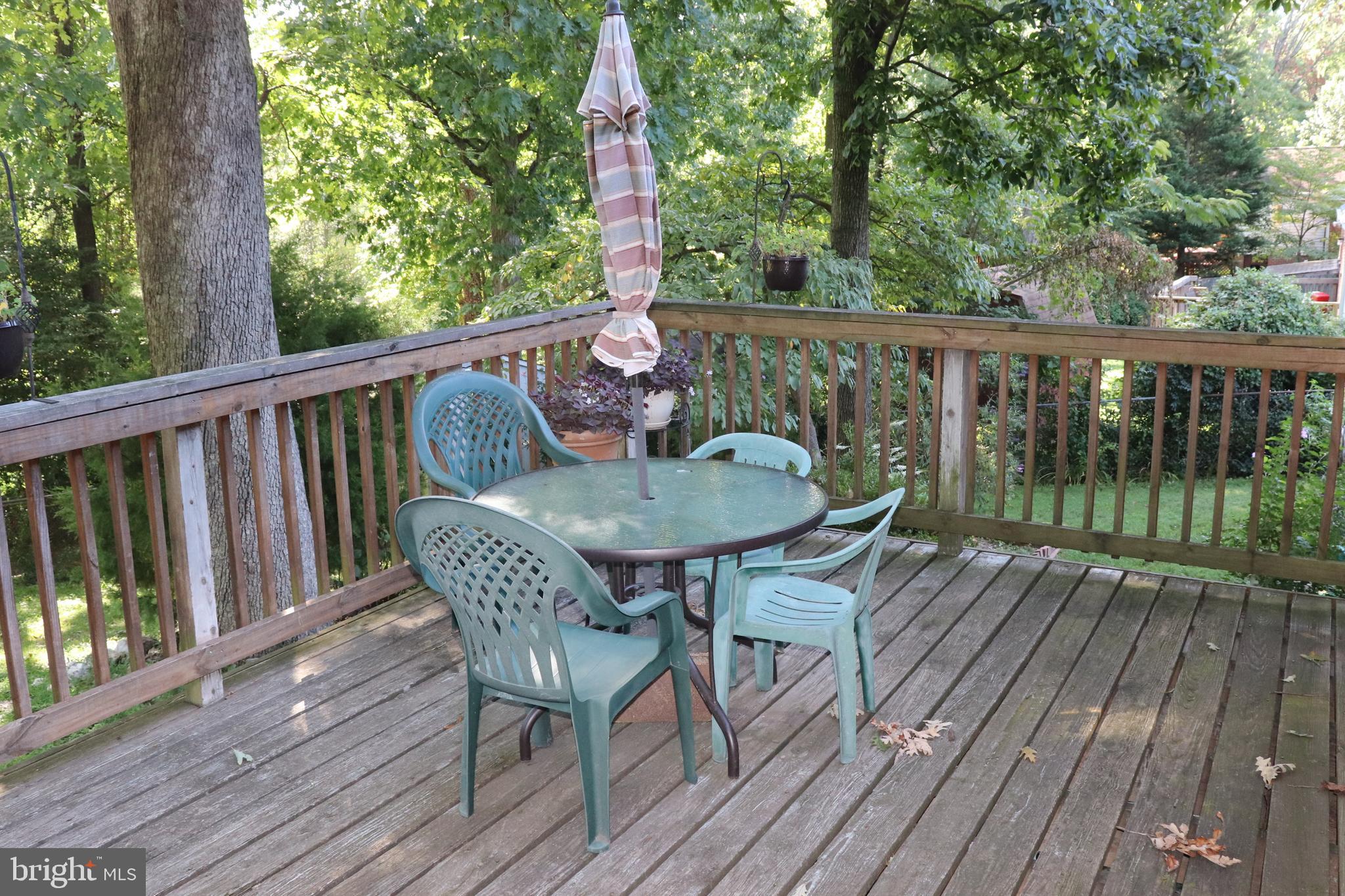 3809 Ridge Road Annandale, VA 22003 - Photo 8 of 40 Nice deck off the kitchen