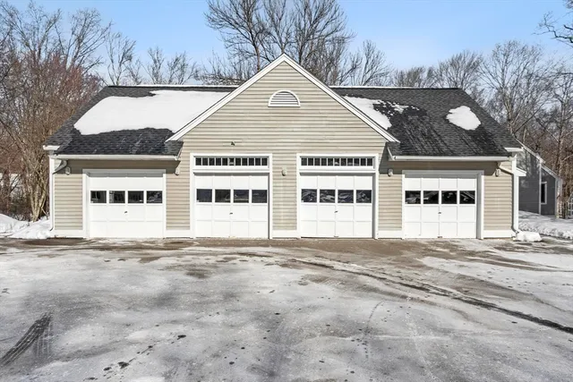 $569,000 | 30 Brewster Lane, Unit 30, Acton, MA 01720