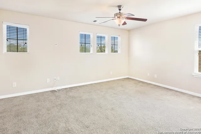 a view of a livingroom with an empty space