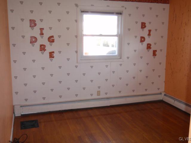 33 Debbie Road Northampton, PA 18067 - Photo 4 of 10 BR 2