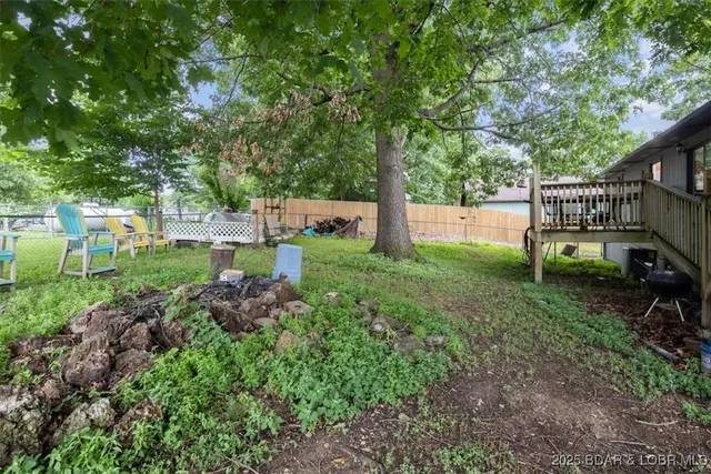 $325,000 | 250 De Young Drive, Climax Springs, MO 65324