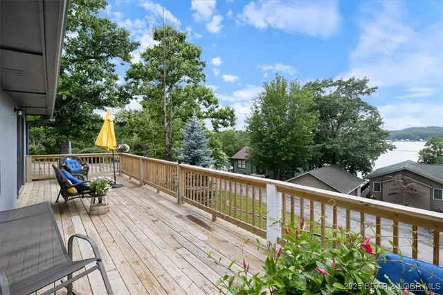 $325,000 | 250 De Young Drive, Climax Springs, MO 65324