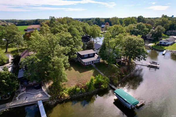 $774,900 | 2024 White Creek Drive, Rochester, IN 46975