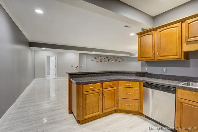 $674,000 | 1846 Hazeltine Way, Henryville, IN 47126