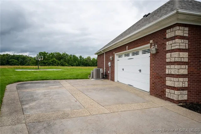 $674,000 | 1846 Hazeltine Way, Henryville, IN 47126