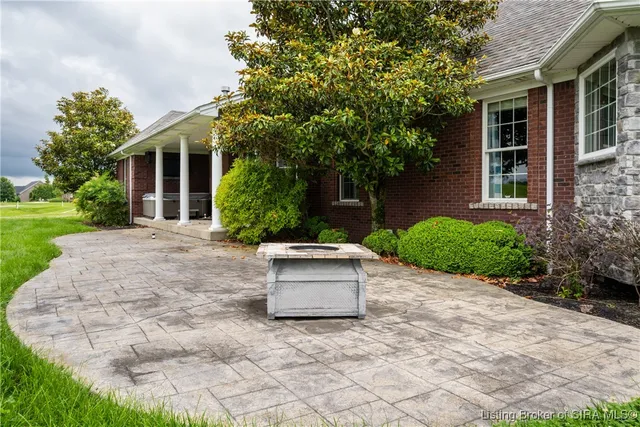 $674,000 | 1846 Hazeltine Way, Henryville, IN 47126