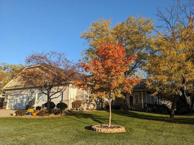 $465,000 | 14421 Freesia Way, Apple Valley, MN 55124