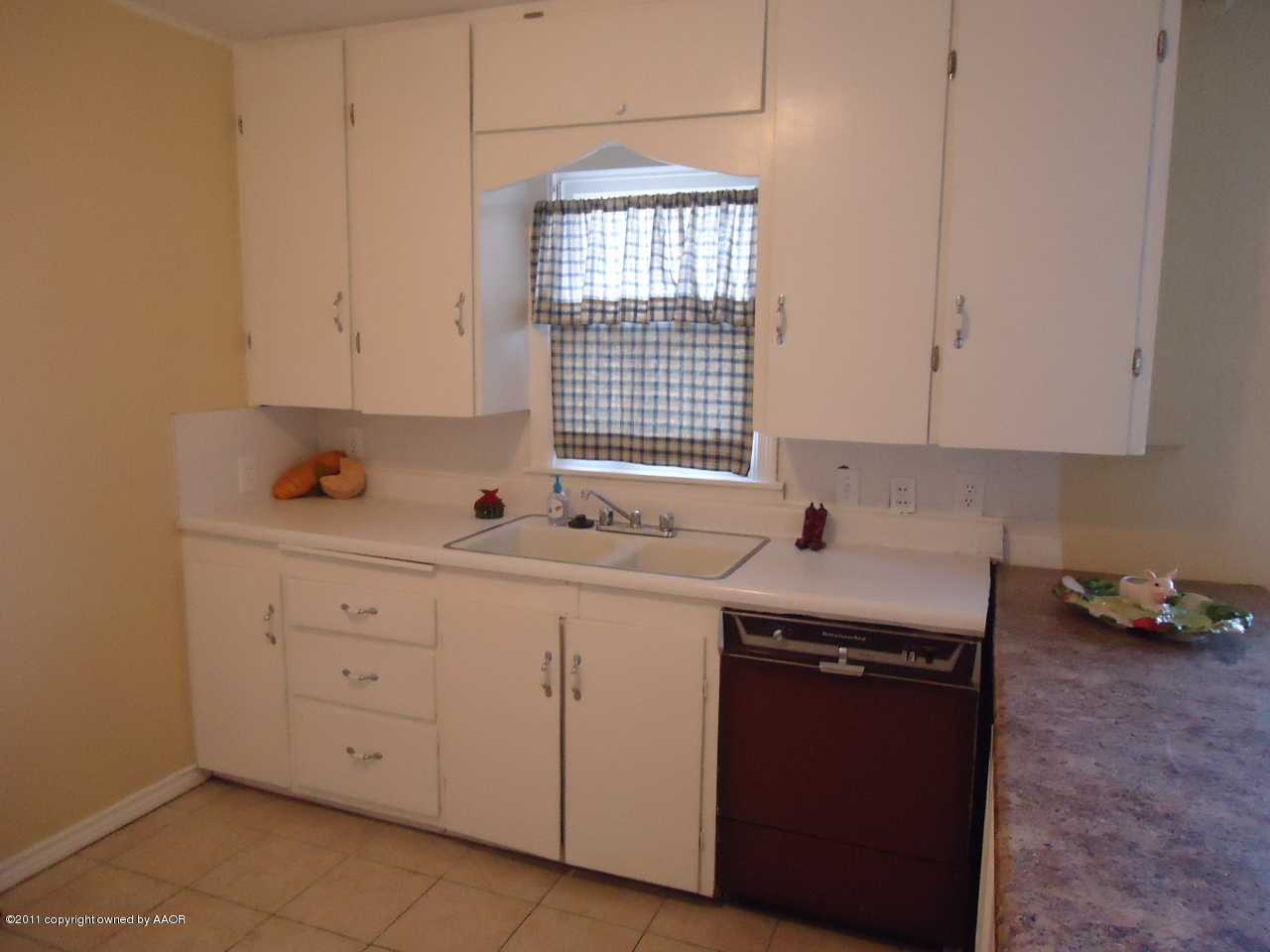 4011 South Lipscomb Street Amarillo, TX 79110 - Photo 15 of 18 Kitchen 2
