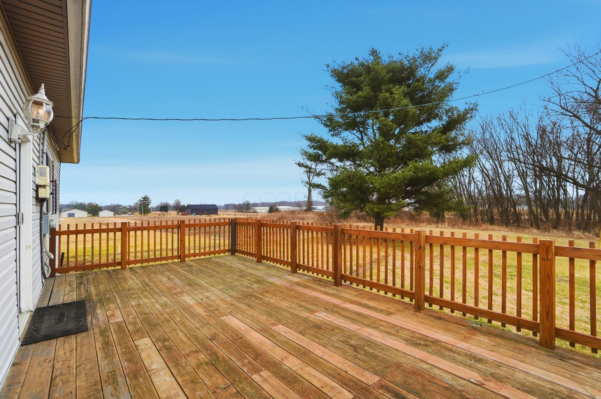 4840 Tschopp Road Northeast Lancaster, OH 43130 - Photo 8 of 58 Deck - 4840 Tschopp Road NE, Lancaster, OH 43130