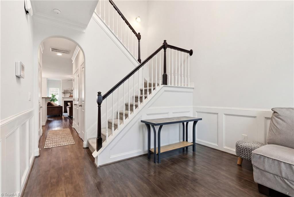 3518 Pebblestone Lane High Point, NC 27265 - Photo 4 of 50 Foyer from door