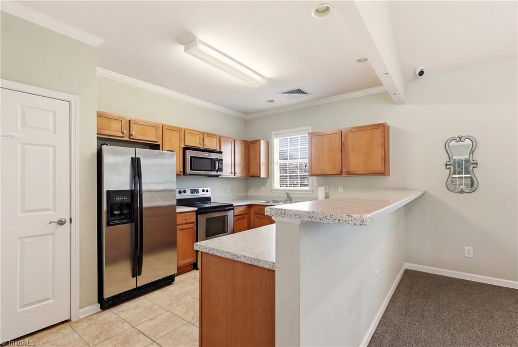3518 Pebblestone Lane High Point, NC 27265 - Photo 43 of 50 Clubhouse kitchen