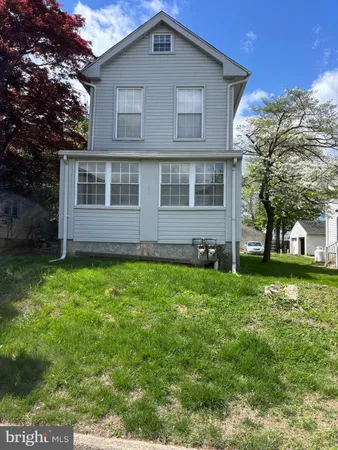$1,800 | 221 Summit Avenue, Conshohocken, PA 19428