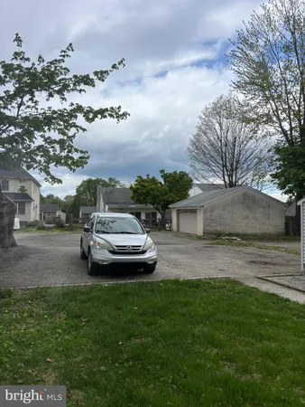 $1,800 | 221 Summit Avenue, Conshohocken, PA 19428
