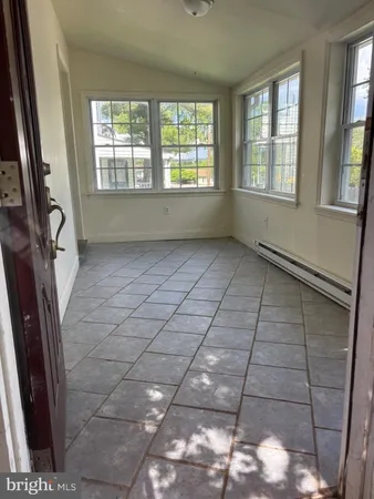 $1,800 | 221 Summit Avenue, Conshohocken, PA 19428