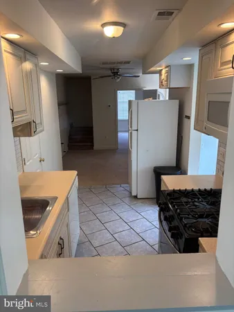 $1,800 | 221 Summit Avenue, Conshohocken, PA 19428