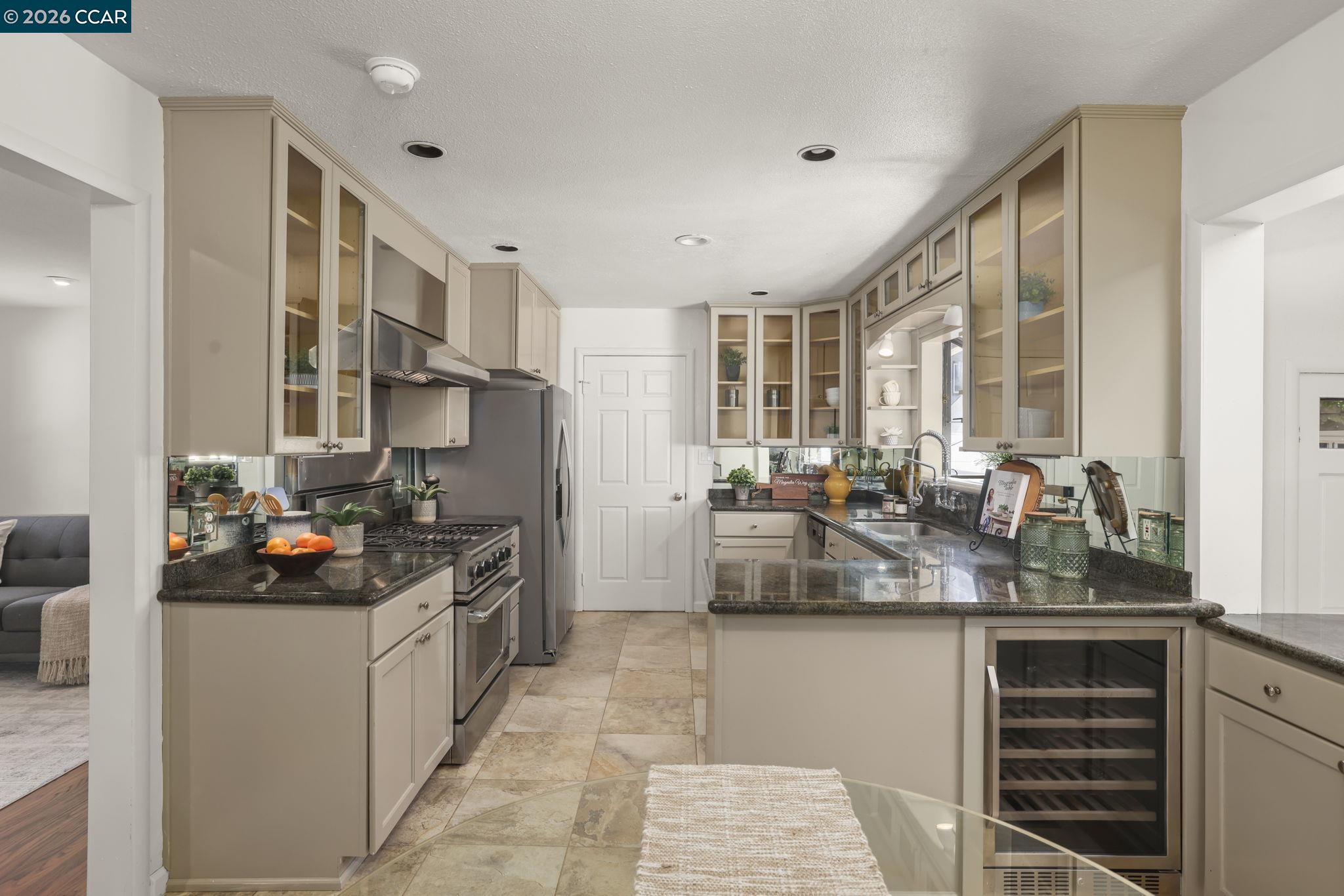 2157 Whyte Park Avenue Walnut Creek, CA 94595 - Photo 10 of 35