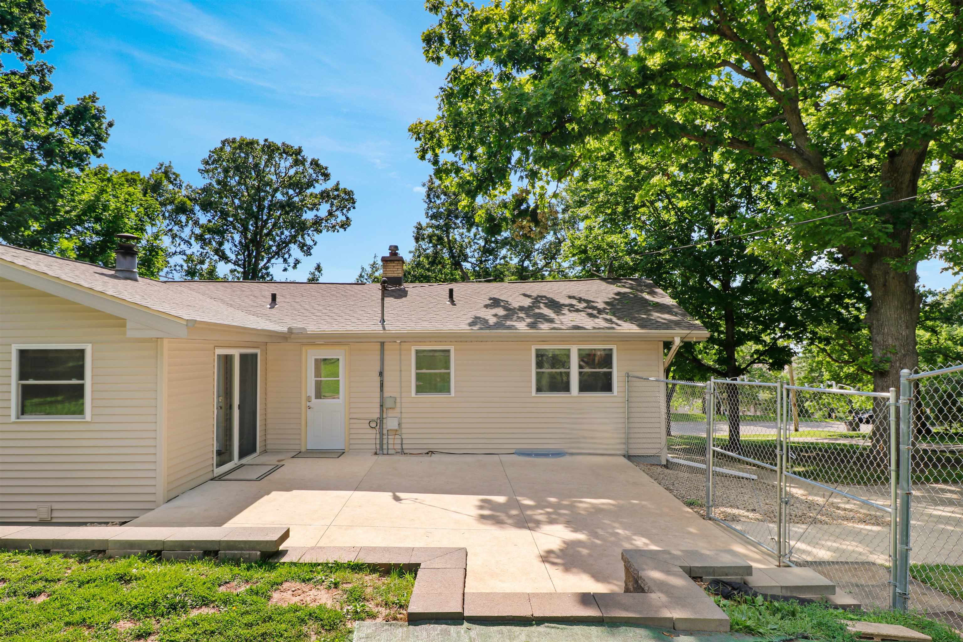 4990 Bultman Road Madison, WI 53704 - Photo 36 of 41
