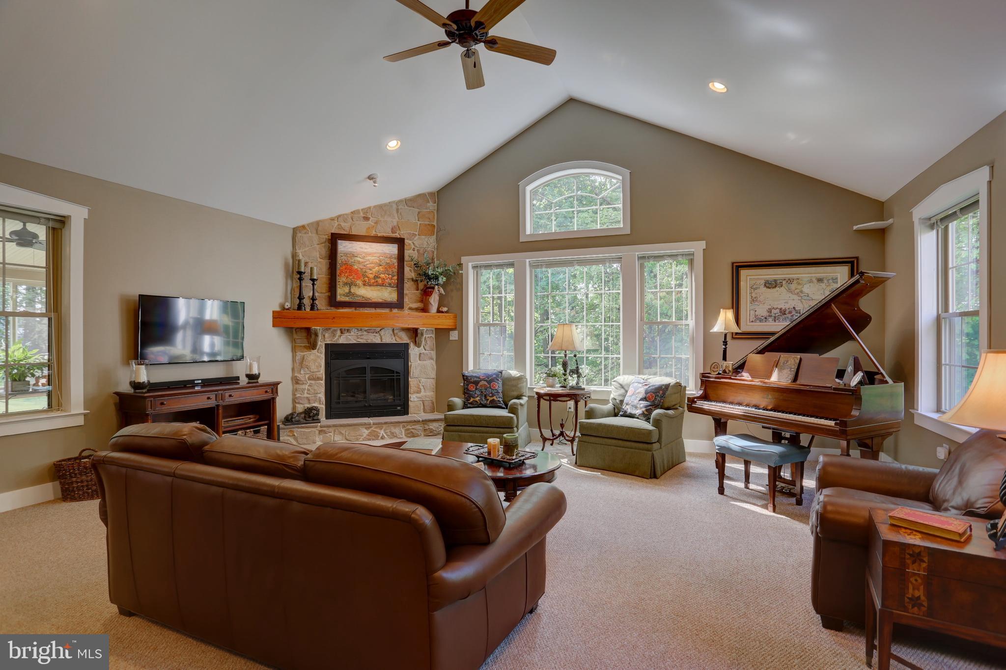 809 Disston View Drive Lititz, PA 17543 - Photo 16 of 80