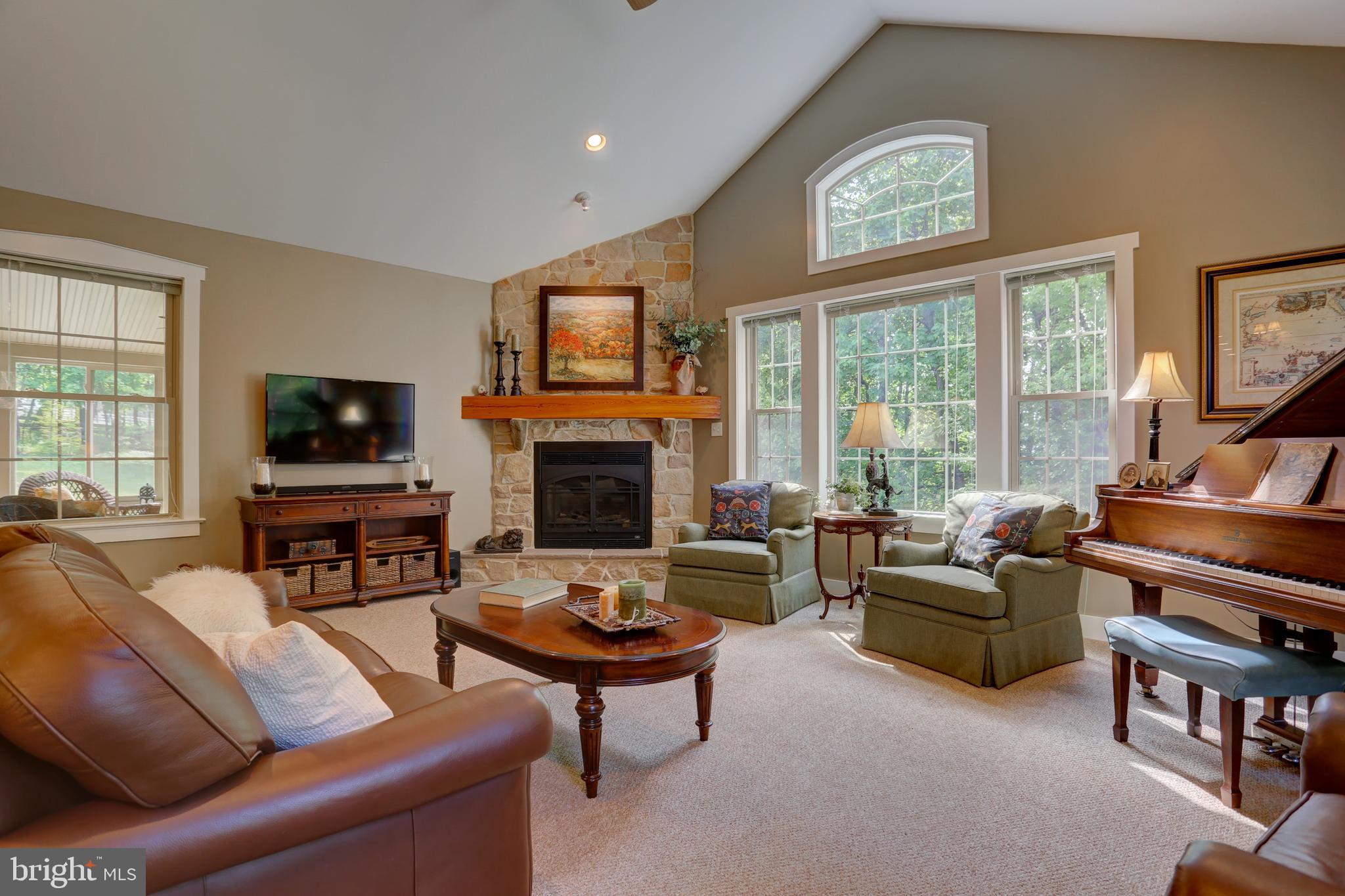 809 Disston View Drive Lititz, PA 17543 - Photo 17 of 80