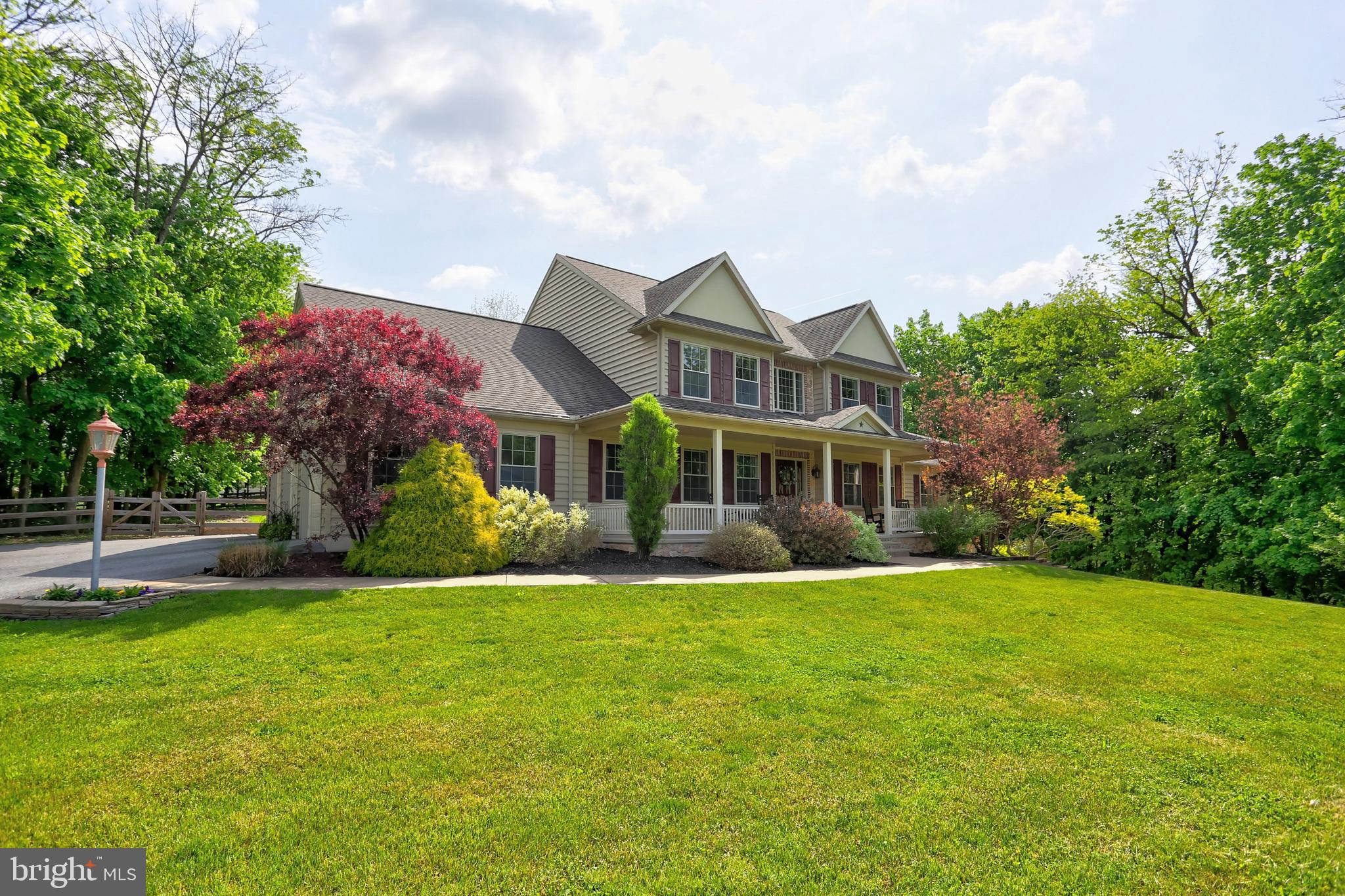 809 Disston View Drive Lititz, PA 17543 - Photo 3 of 80