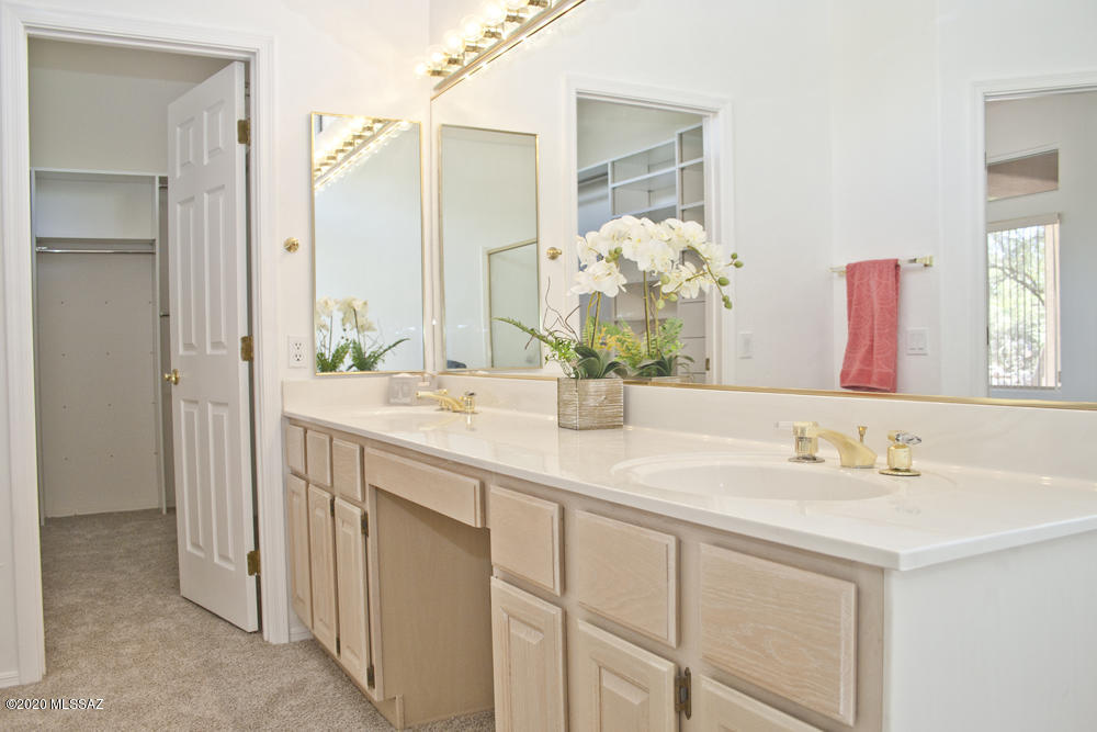 1295 East Royal Oak Road Oro Valley, AZ 85755 - Photo 19 of 34